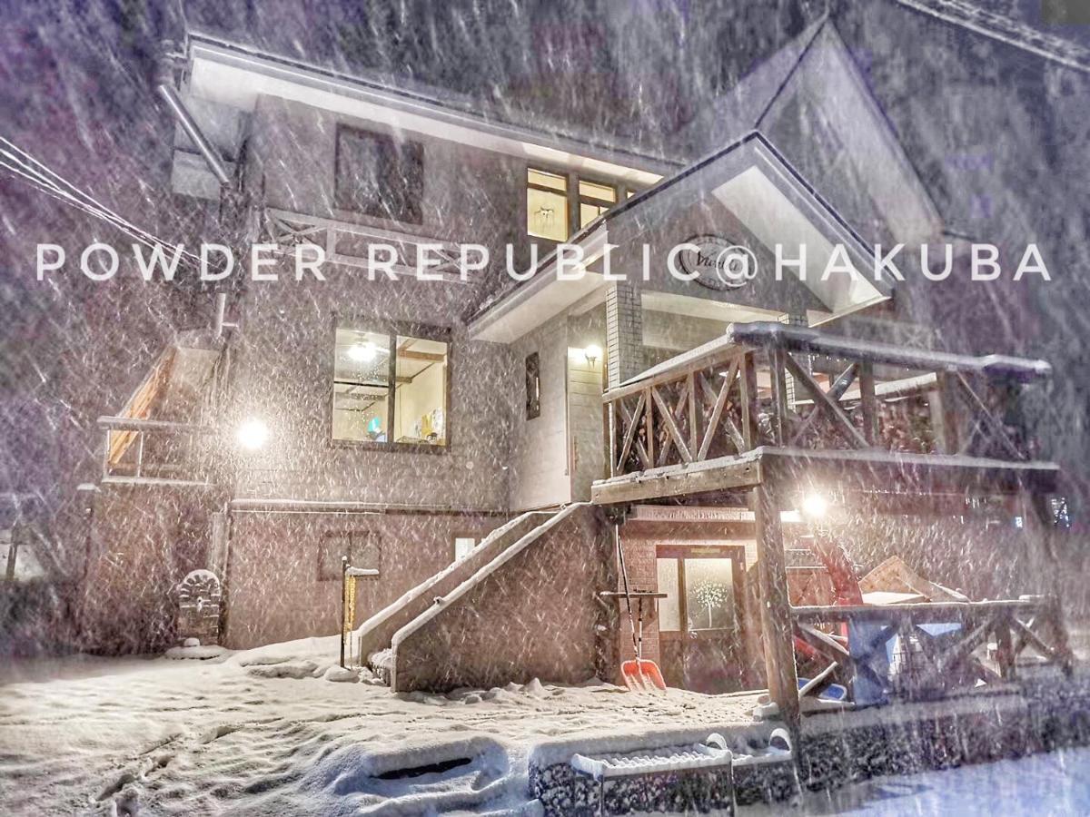 Hakuba Powder Republic Bed & Breakfast Exterior photo
